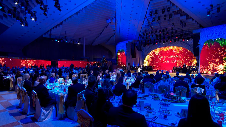 Лукашенко: мы все служим Отечеству, двигая Беларусь вперёд конкретными делами