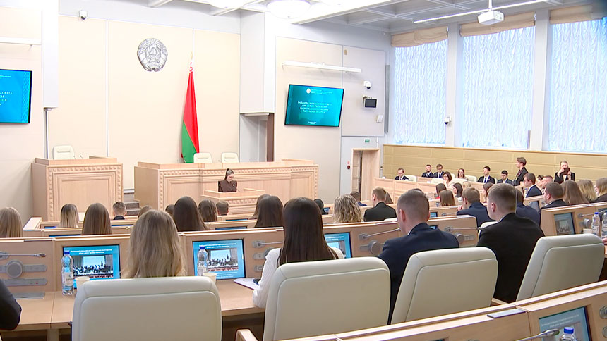 В Совете Республики проанализировали работу Молодёжного совета В Совете Республики проанализировали работу Молодёжного совета
