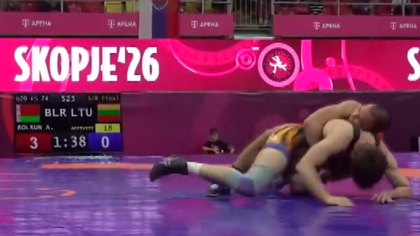 Артем Болсун потерпел поражение в 1/4 чемпионата Европы по борьбе