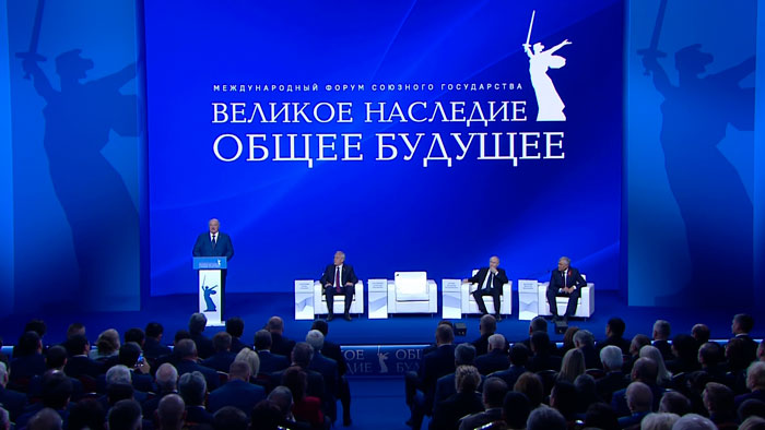 Лукашенко: идёт война за умы наших людей – подготовка к горячей войне уже началась