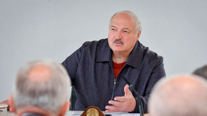 Лукашенко: иногда делаем медленно, иногда не делаем вообще – поэтому давайте напрягаться