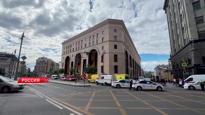 Признаков возгорания на месте взрыва в Центральном детском магазине в Москве не обнаружено
