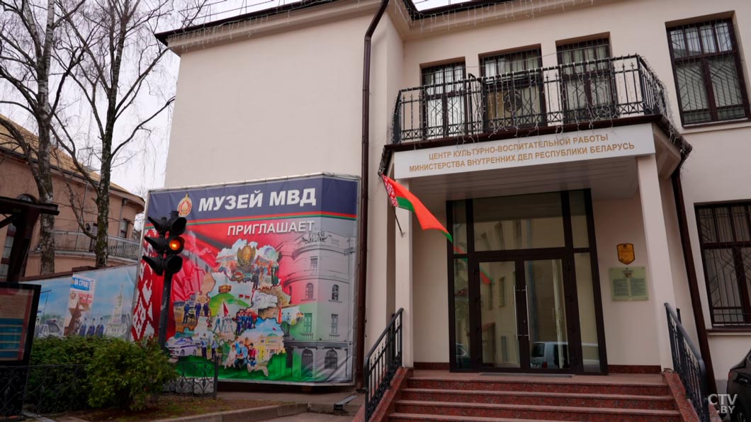 Маузер, серебряный жетон и коллекция оружия – показываем редкие экспонаты в музее МВД-3