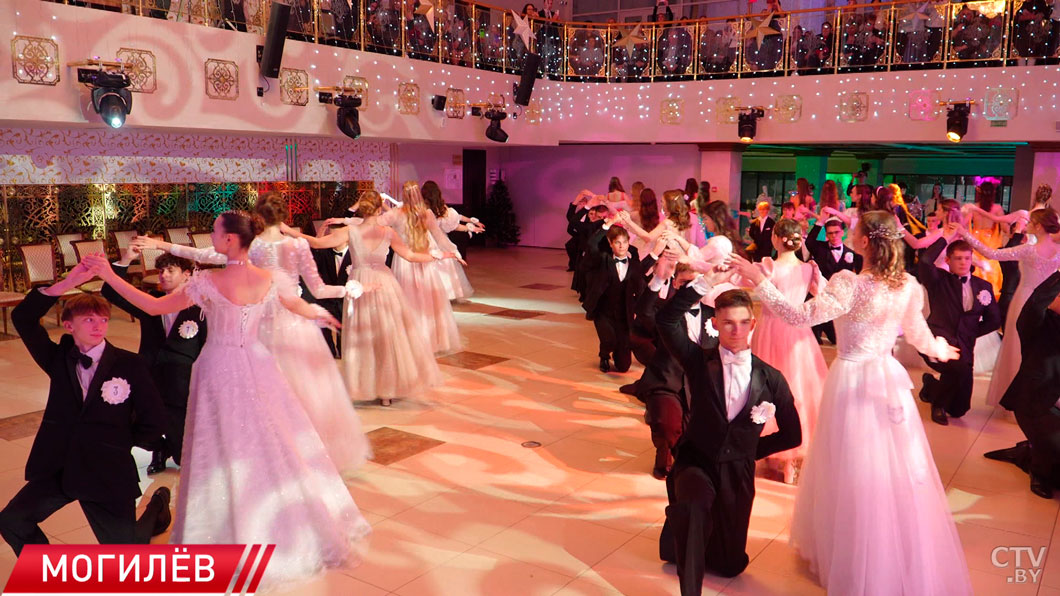Новогодний бал для талантливой молодежи прошёл в Могилёве-2 Новогодний бал для талантливой молодежи прошёл в Могилёве-2