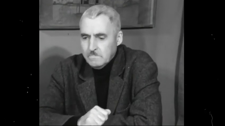 Строки, которые стали названием для легендарного шоу по поиску людей – история стихотворения «Жди меня, и я вернусь»
