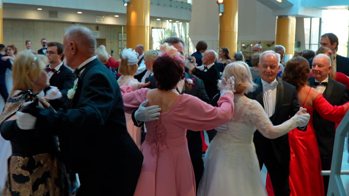 Работники культуры отметили свой праздник балом в Национальной библиотеке Беларуси