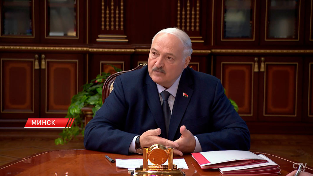  Лукашенко: нам надо встряхнуть Академию наук-4