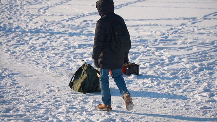 В Минске участились случаи прогулок по Свислочи – спасатели призывают к осторожности В Минске участились случаи прогулок по Свислочи – спасатели призывают к осторожности