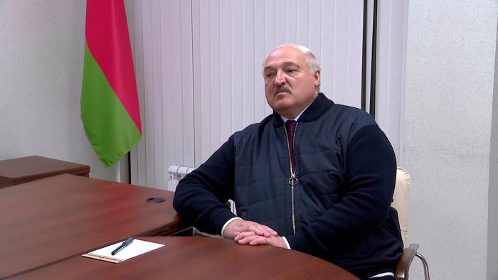 Лукашенко заслушал доклад посла Беларуси в России по развитию двустороннего сотрудничества