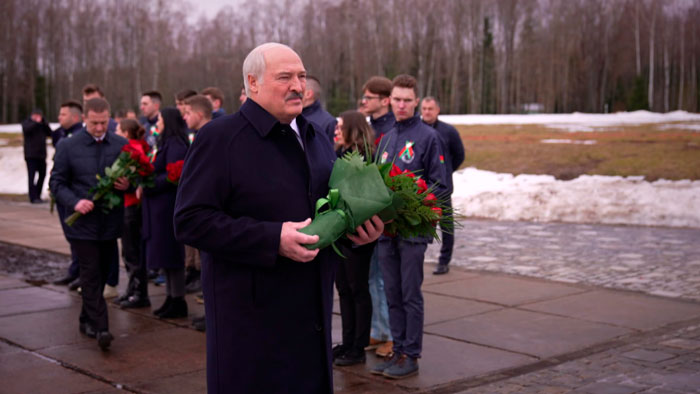 Лукашенко: только сохраняя бдительность, мы можем уберечь себя от повторения ошибок июня 41-го