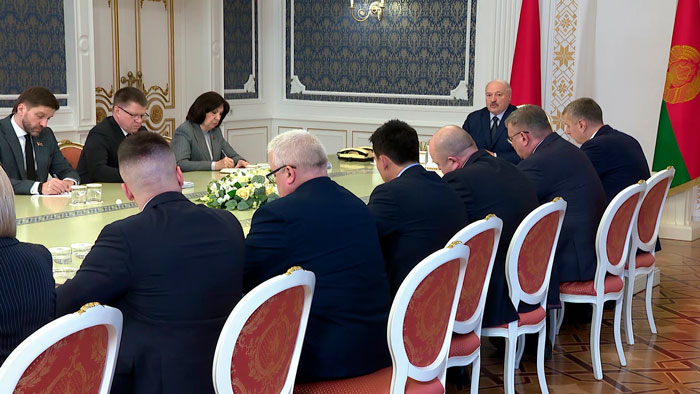 Доверенные лица Лукашенко рассказали, какие вопросы волнуют белорусов