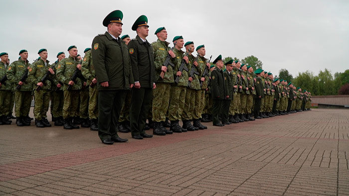 Молодое пополнение пограничников и военнослужащих внутренних войск приняли присягу в Брестской крепости