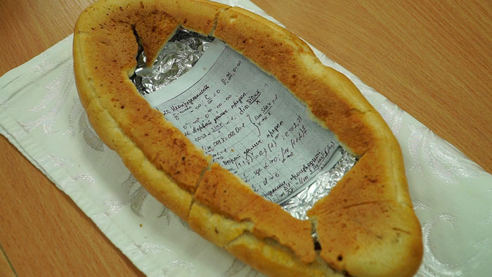 Шпаргалки на стельках и в батоне – рассказываем о самых необычных попытках списать экзамен