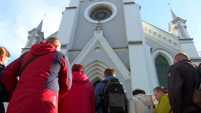 В Гродно проводят тактильные экскурсии для незрячих и слабовидящих людей