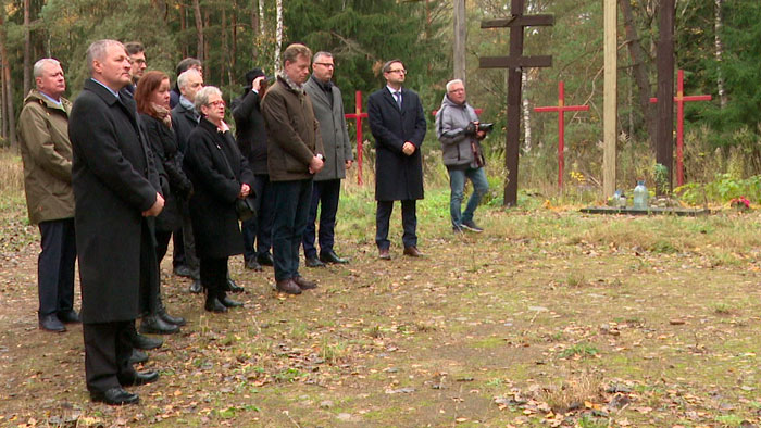 Очередная провокация! Евродипломаты посетили урочище Куропаты