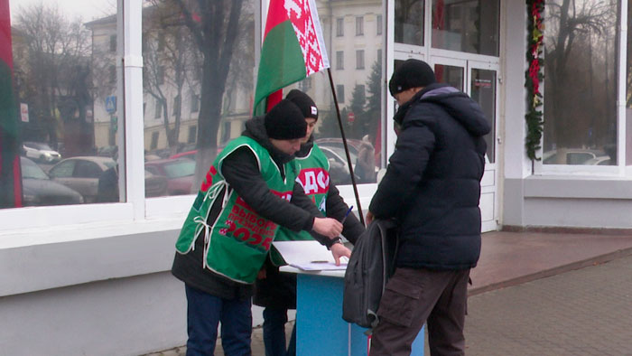 В Беларуси подходит к завершению этап сбора подписей в поддержку потенциальных кандидатов