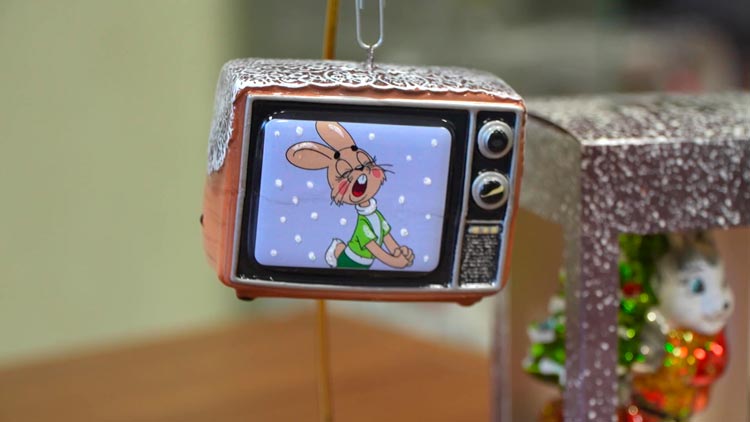 Сделано в коллаборации с «Союзмультфильмом» – какие тренды задаёт фабрика ёлочных игрушек Сделано в коллаборации с «Союзмультфильмом» – какие тренды задаёт фабрика ёлочных игрушек