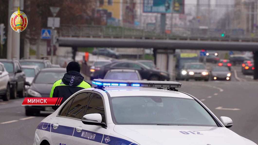 ГАИ рекомендуют воздержаться от поездок в сложных погодных условиях, если не сменили летние покрышки-4 ГАИ рекомендуют воздержаться от поездок в сложных погодных условиях, если не сменили летние покрышки-4