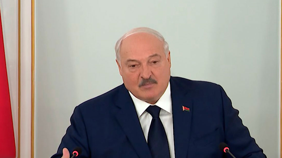 «Я такого года не видел». Лукашенко поразился нетипичной для Беларуси погоде