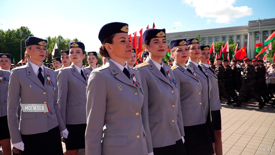 Колонна девушек-следователей и трогательный марш маленьких белорусов! Каким был торжественный парад в Могилёве-8