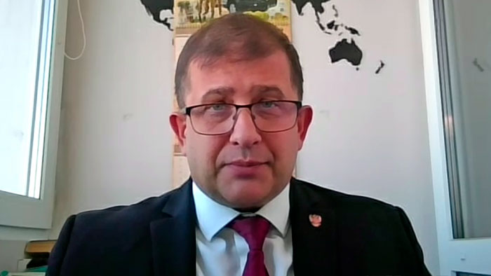 Шум по поводу дронов может быть нужен Польше для отвлечения внимания внутри страны – Манойло