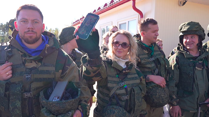 Всё по-взрослому! Более 100 участников осваивают военную дисциплину на форуме «БлогБай. Сила в правде!»
