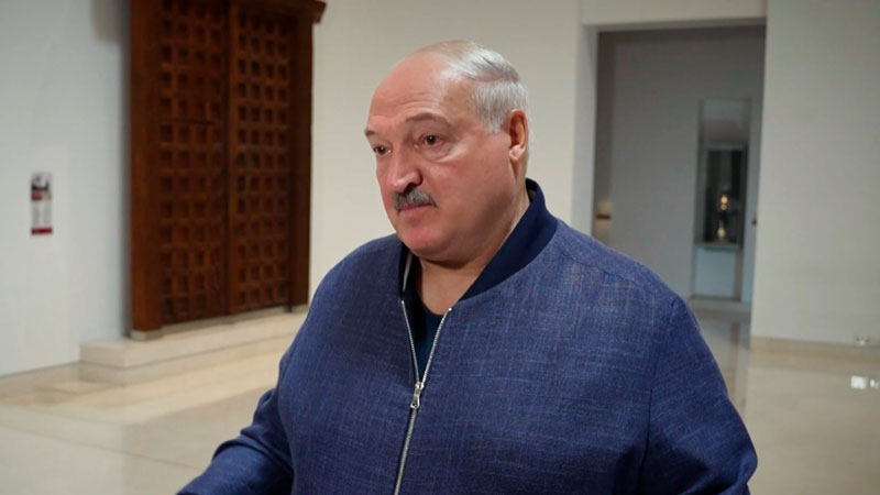 Султан Омана пообещал приехать в Беларусь – Лукашенко