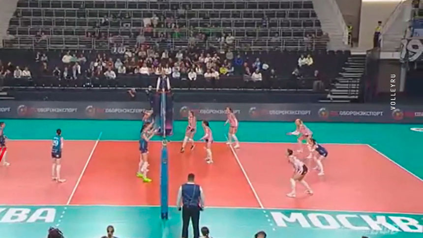 Волейболистки «Минчанки» в чемпионате российской Суперлиги уступили московскому «Динамо» Волейболистки «Минчанки» в чемпионате российской Суперлиги уступили московскому «Динамо»