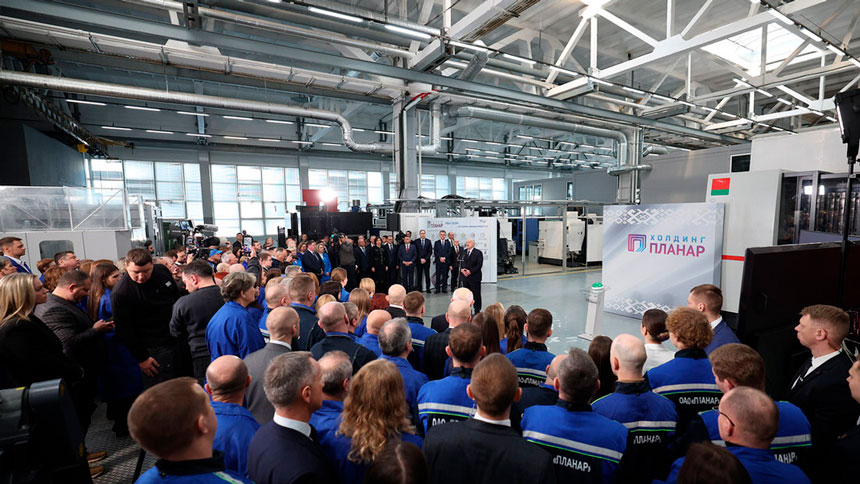 Лукашенко высказался о нынешней снежной зиме и баталиях в TikTok