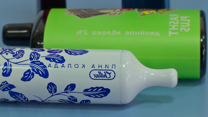 Продают вейпы детям – как нелегальные продавцы в Сети обходят запрет?