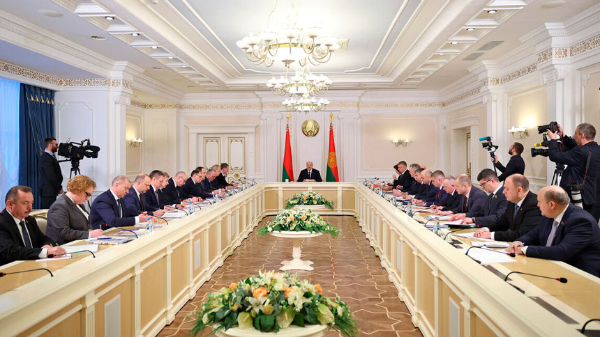 Лукашенко объяснил, почему решил снять Субботина с поста главы Витебской области