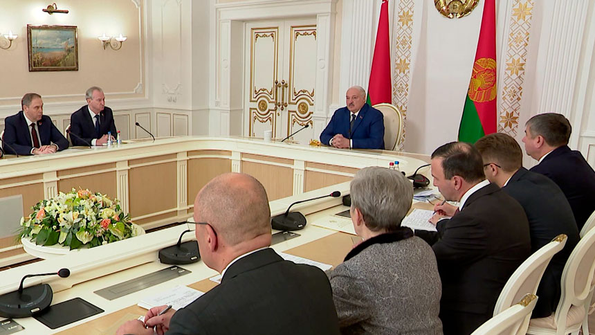 Лукашенко на заседании Президиума ВНС озвучил повестку предстоящего собрания