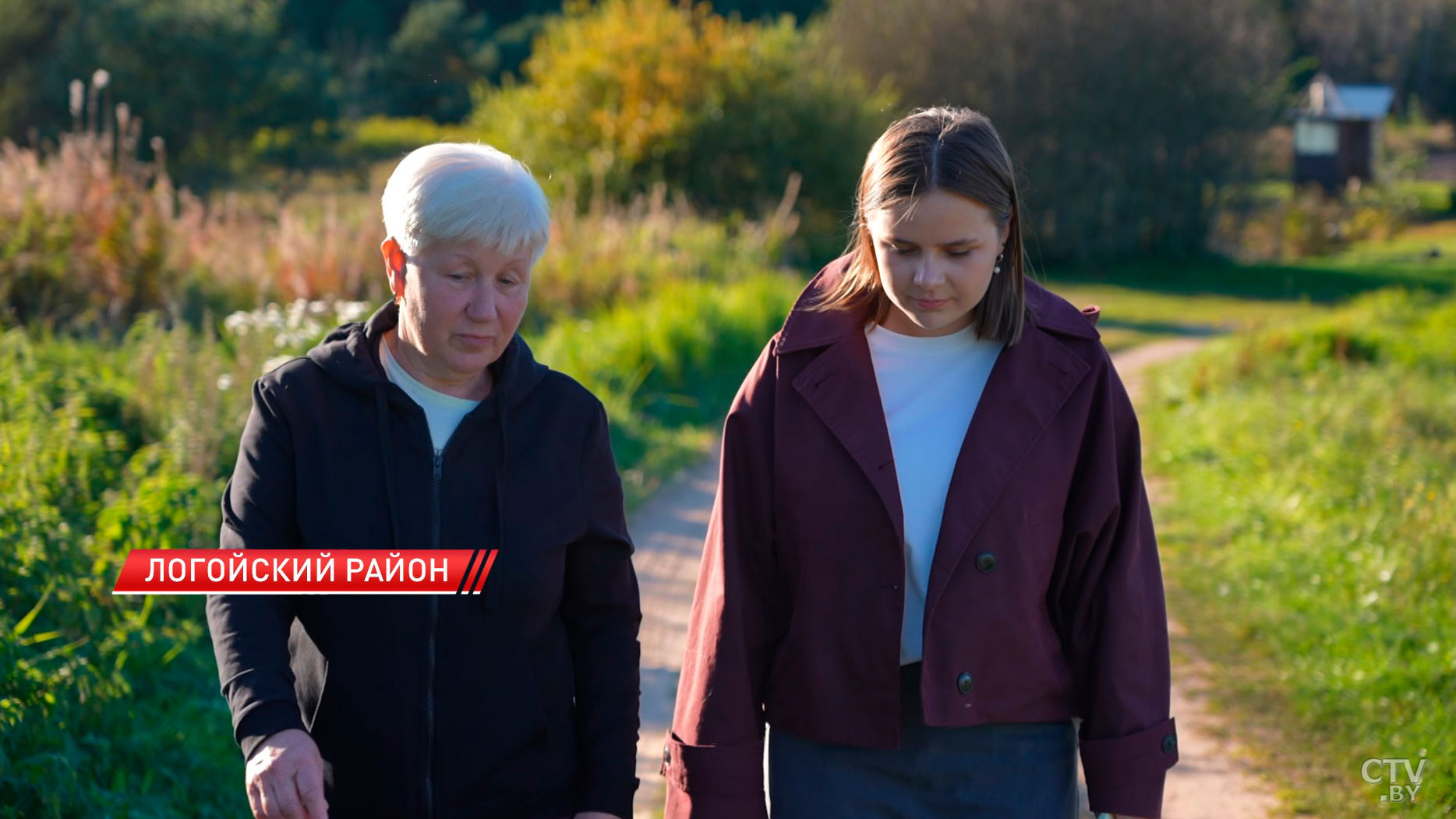 Бурый, косолапый, неуклюжий: неожиданный гость зачастил за мёдом в одну из деревень под Логойском-14