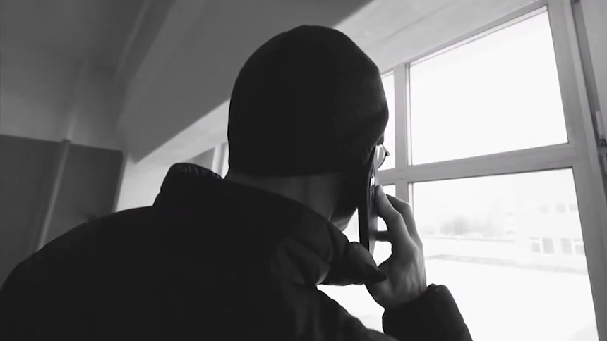 В Минске мошенники вынудили школьника вынести из квартиры 26 тысяч долларов