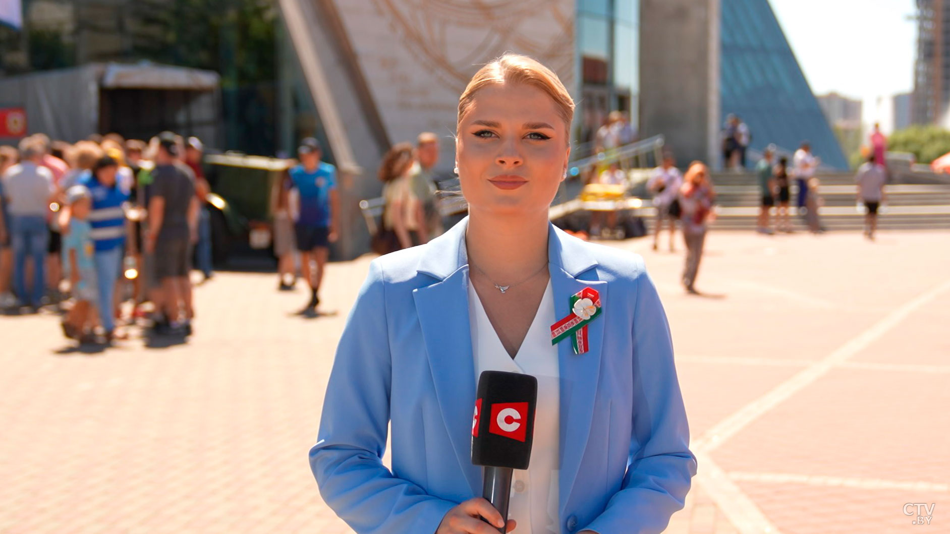 Город в атмосфере праздника! Как отмечают День Независимости возле Национальной библиотеки-2