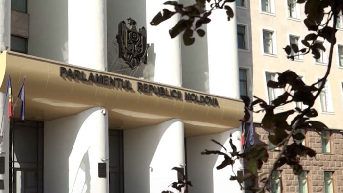 В Молдове под давлением властей закрываются социальные магазины