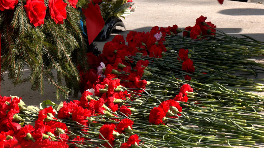 «Живые завидовали мертвым». В Озаричах почтили память жертв лагеря смерти