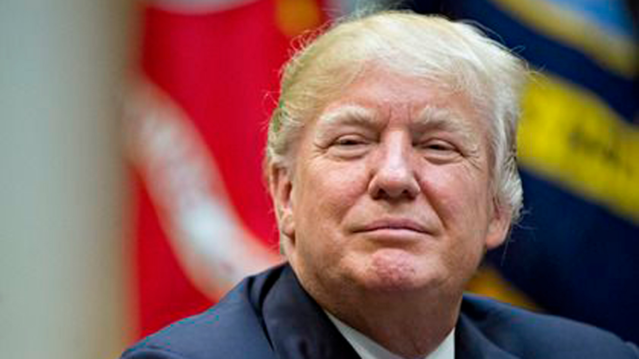 Трамп: Ирану повезло сбить американский истребитель F-15E-0