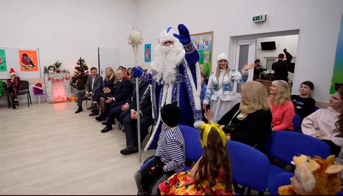 Представители Мининформа посетили воспитанников SOS-Детской деревни в Марьиной Горке Представители Мининформа посетили воспитанников SOS-Детской деревни в Марьиной Горке