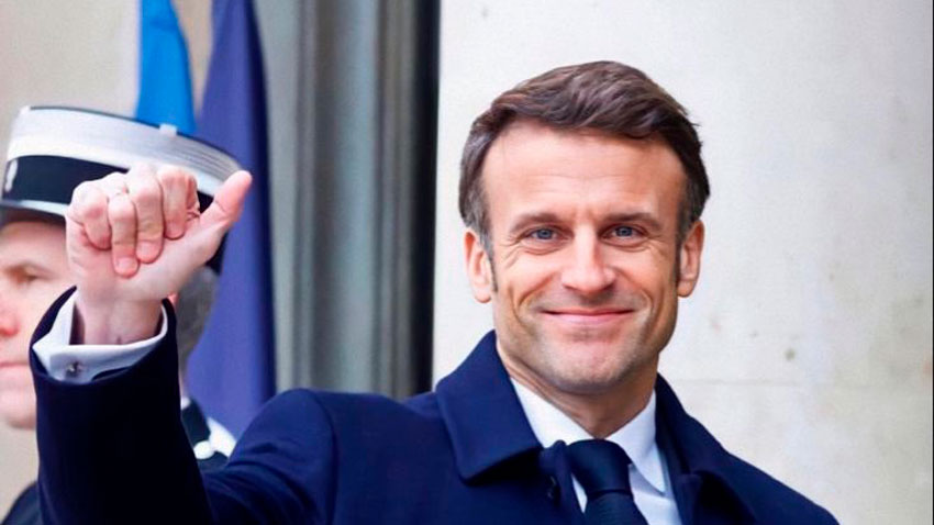 Макрон опубликовал в TikTok видео с саммита G7 под русский трек «Капибара»-0 Макрон опубликовал в TikTok видео с саммита G7 под русский трек «Капибара»-0