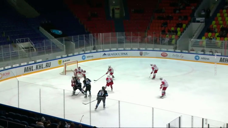 «Динамо-Шинник» проиграло ярославскому «Локомотиву»