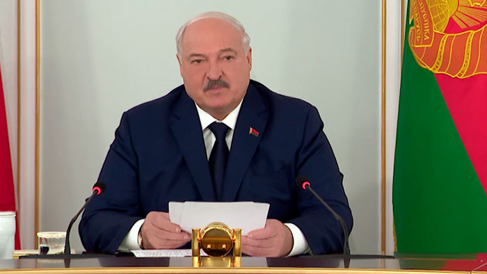 Лукашенко – губернаторам: упаси вас господь, мне доложат, что вы не обработали картофель!