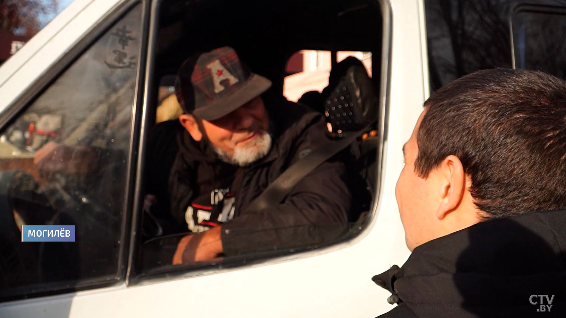 Оплата смартфоном добралась и до маршруток. Как это работает? Собрали впечатления пассажиров и водителей-14