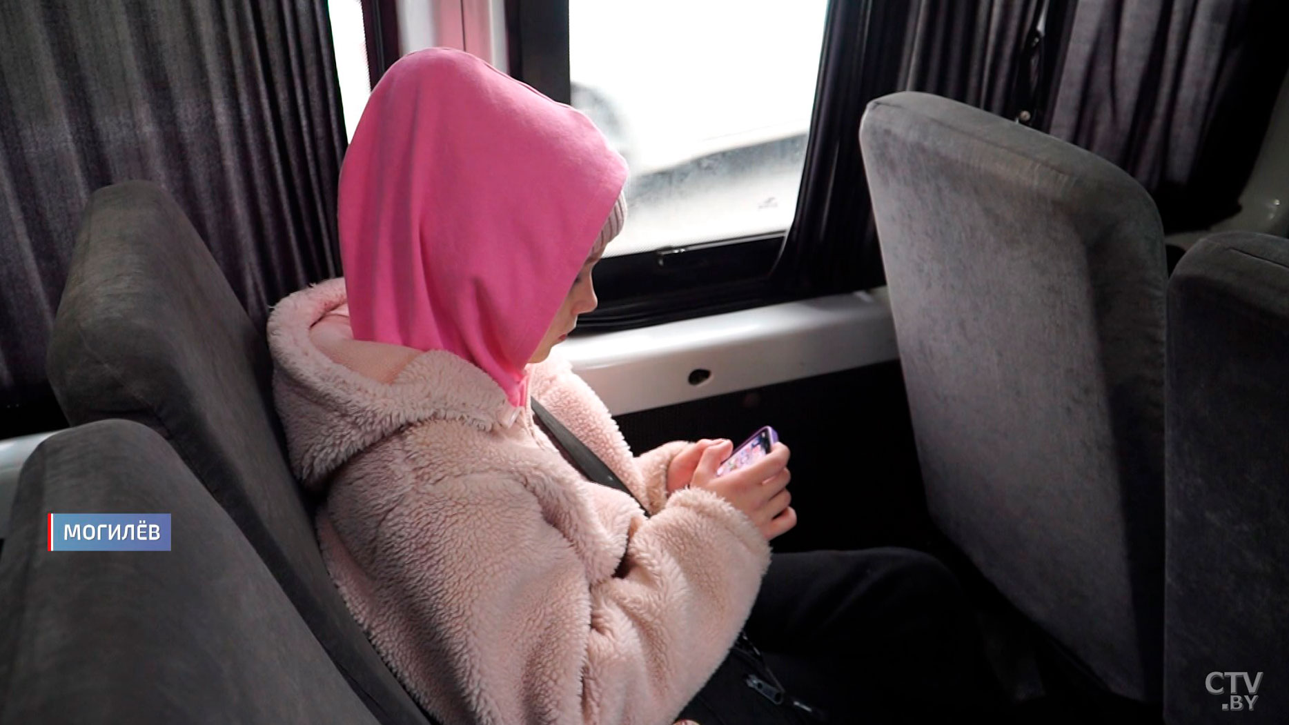 Оплата смартфоном добралась и до маршруток. Как это работает? Собрали впечатления пассажиров и водителей-20