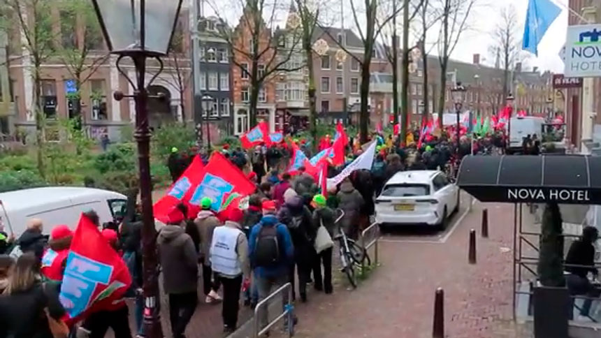 В Нидерландах прошли марши против сокращения расходов на образование