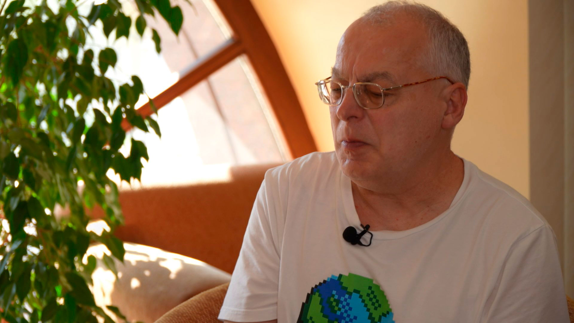 НАТО хочет разделить Европу. Швейцарский политик рассказал, что мешает наладить отношения с Минском и Москвой