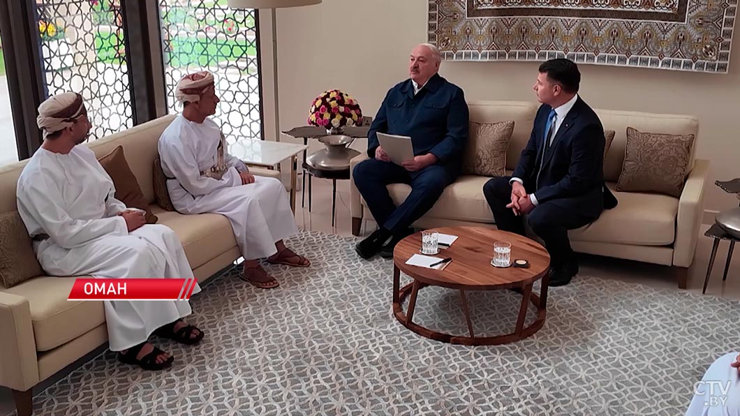 Мировая дипломатия такого ещё не знала! Почему Лукашенко снова прилетел в Оман? Рассказал политолог-4