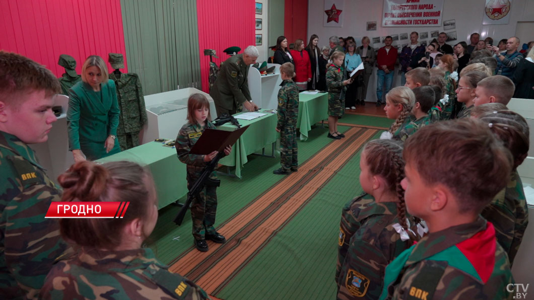 В Гродно учащихся военно-патриотического класса посвятили в кадеты-2