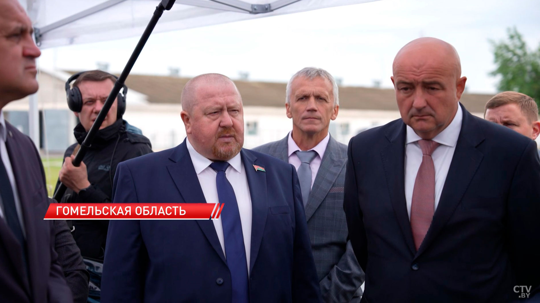 «Дзетачка, нам бы хлебушка». Лукашенко вспомнил первую поездку на Полесье в 90-х-2