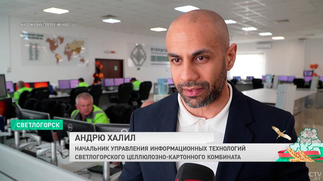 «Мы получаем заботу и поддержку». Египтянин 7 лет работает на белорусском заводе и возглавляет сектор IT-2